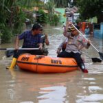 Kapolres Muara Enim Melakukan Pemantauan Debit Air Sungai Lematang Di Kecamatan Ujan Mas Kapolres Muara Enim Melakukan Pemantauan Debit Air Sungai Lematang Di Kecamatan Ujan Mas