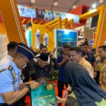 Wakil Presiden Ma’ruf Amin Kenakan Syal Gambo Muba