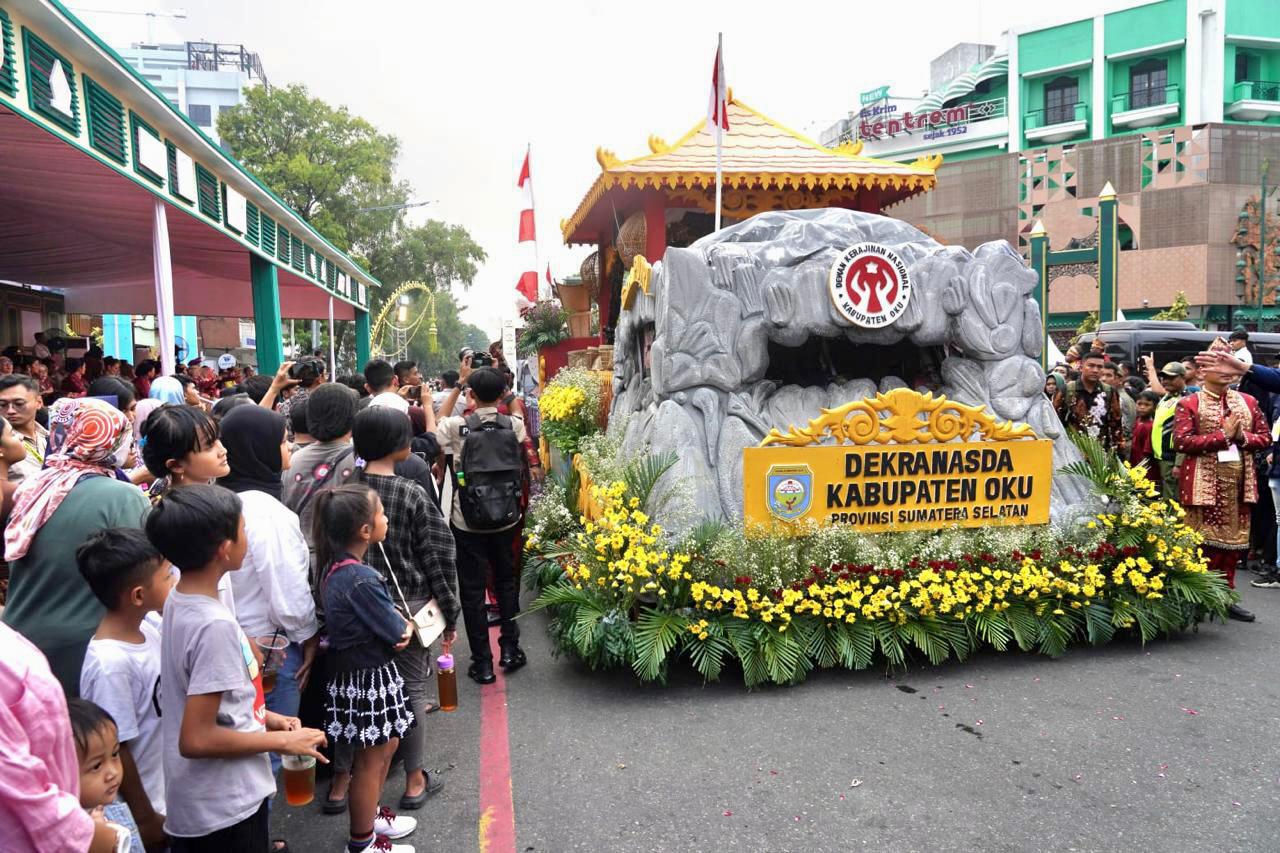Provinsi Sumsel Jadi Juara Umum Kendaraan Hias pada HUT ke-44 Dekranas di Solo Jateng