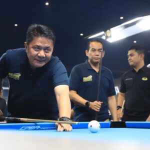 Gubernur Herman Deru dan Wagub Cik Ujang Ikuti Pertandingan Eksibisi Pada  Pembukaan Relung Billiard Challenge 2025 Kapolda Sumsel Cup